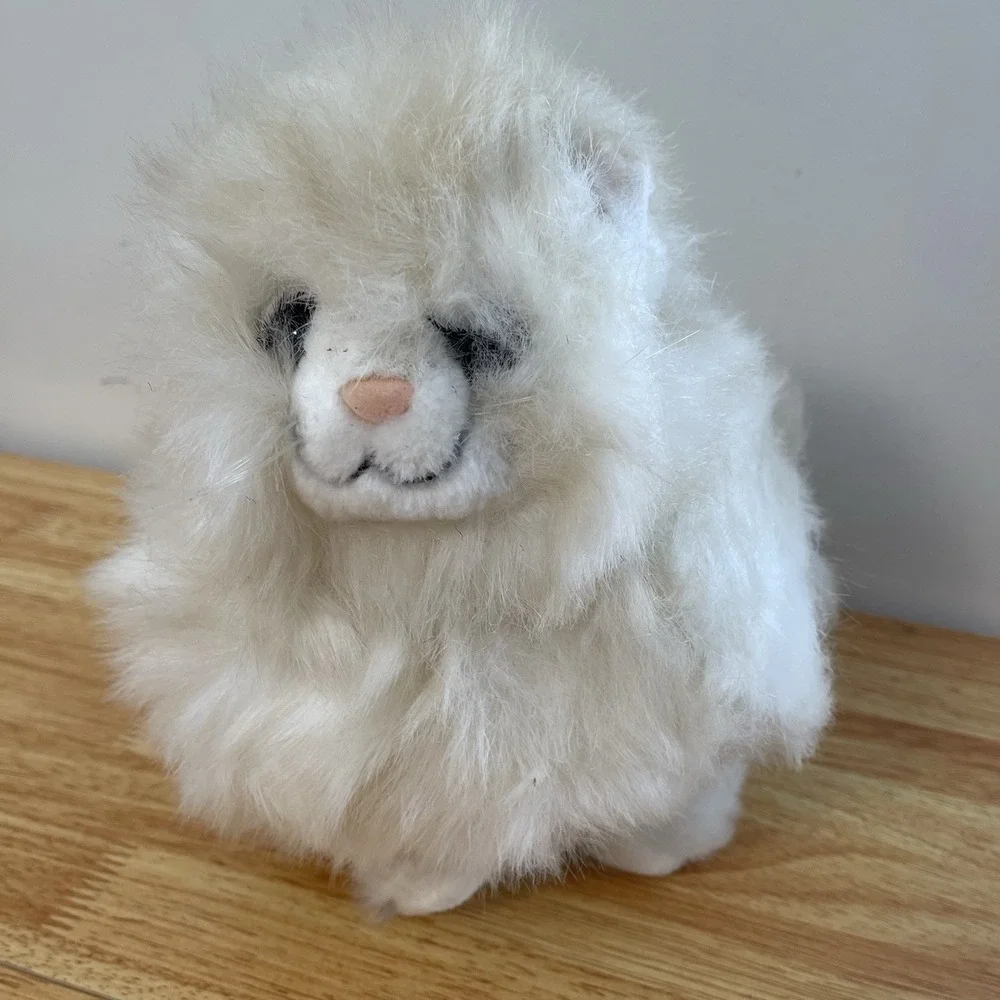 Vintage 1986 PrrrL Ventures Inc Purring White Persian Plush Cat Blue Eyes